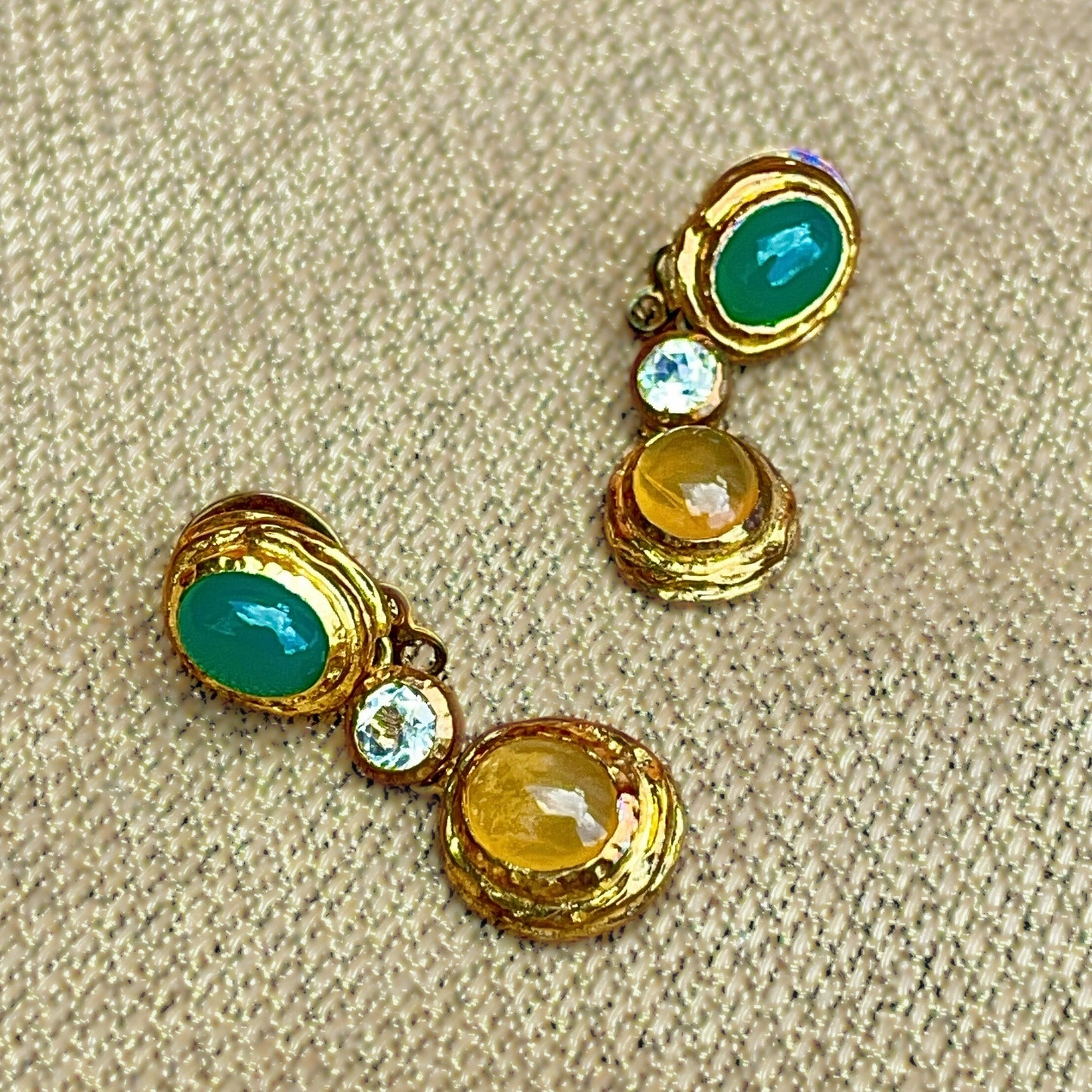 CHARTREUSE Agate & Sapphire Earrings