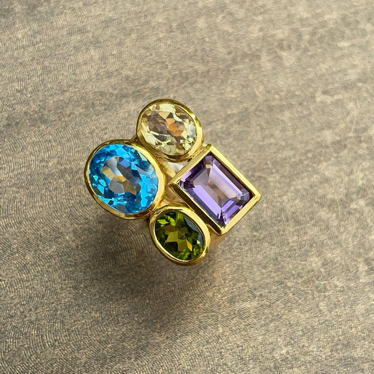 QUATTRO Multi-stones Ring