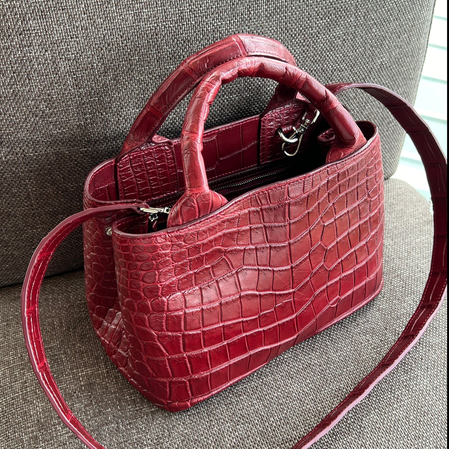 FLEXII 25 Top Handle Bag: Burgundy