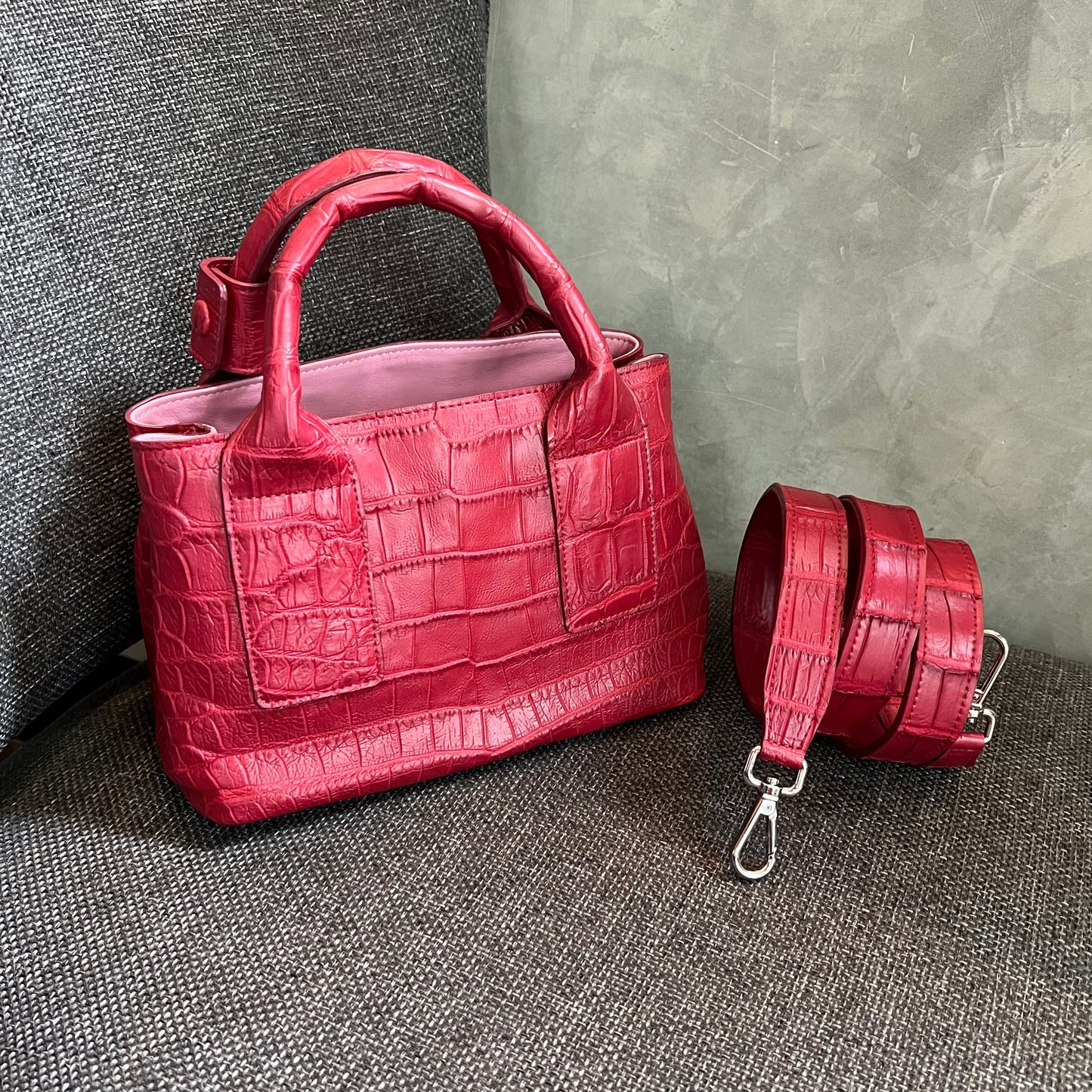 FLEXII 23 Top Handle Bag: Apple Red