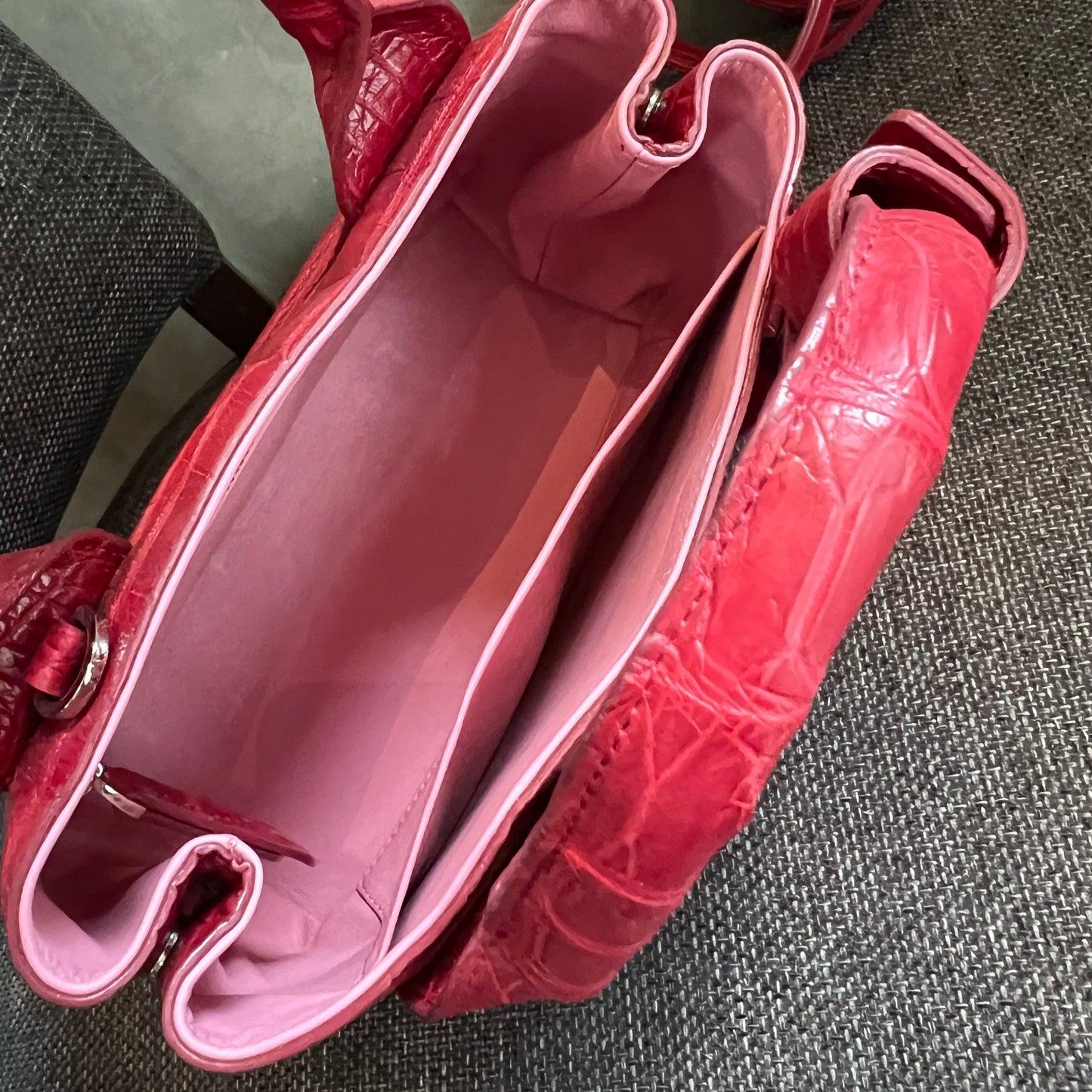 FLEXII 23 Top Handle Bag: Apple Red