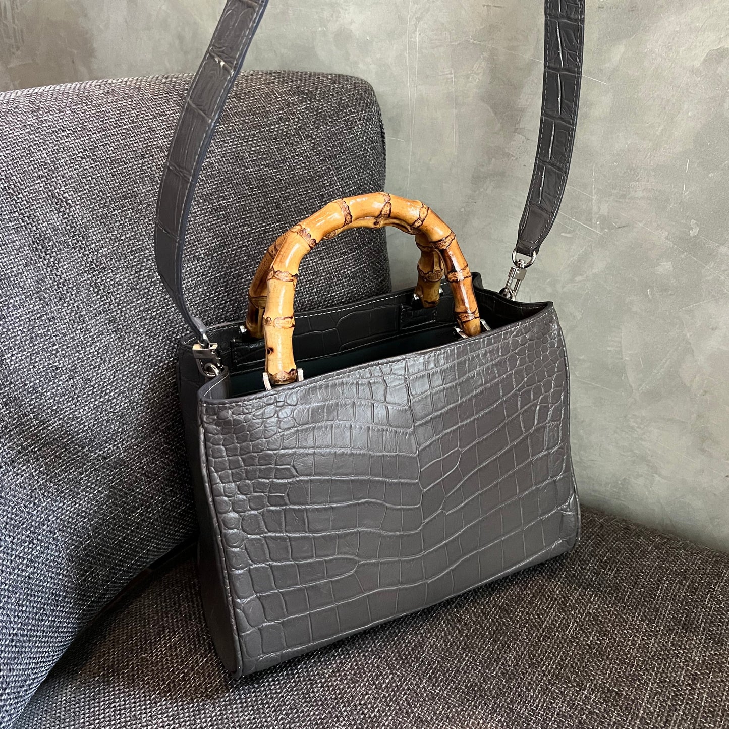 BAMBOO BUTTERFLY 24 Top Handle Bag: Ash Gray