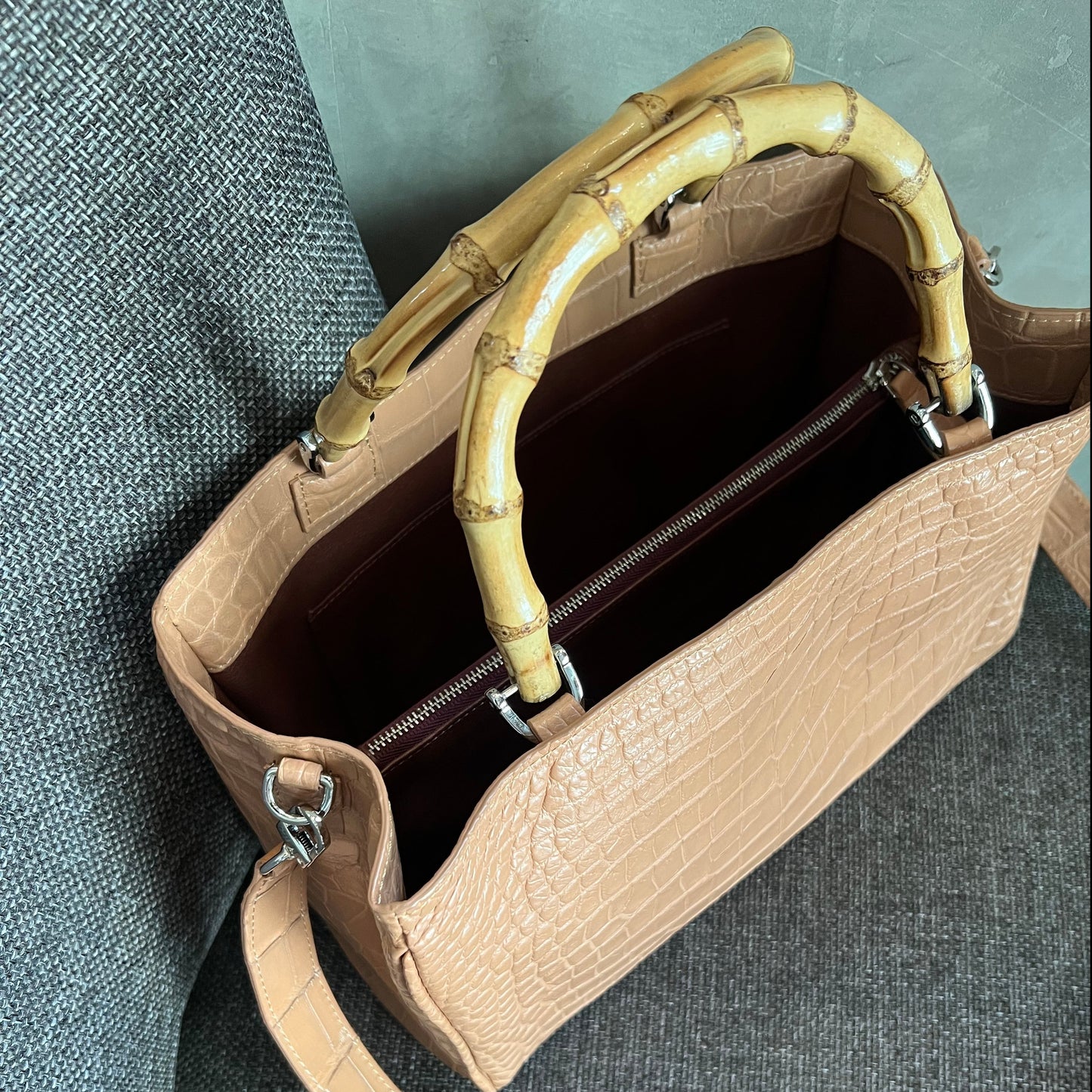 BAMBOO BUTTERFLY 29 Top Handle Bag: Deep Peach