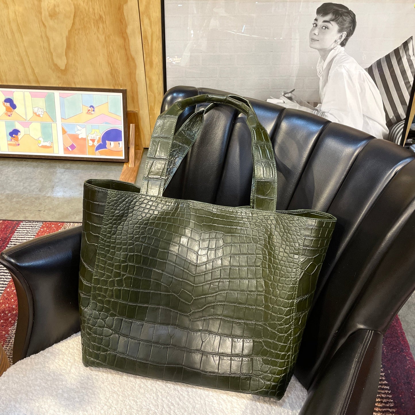 LENA L Tote Bag: Olive Green