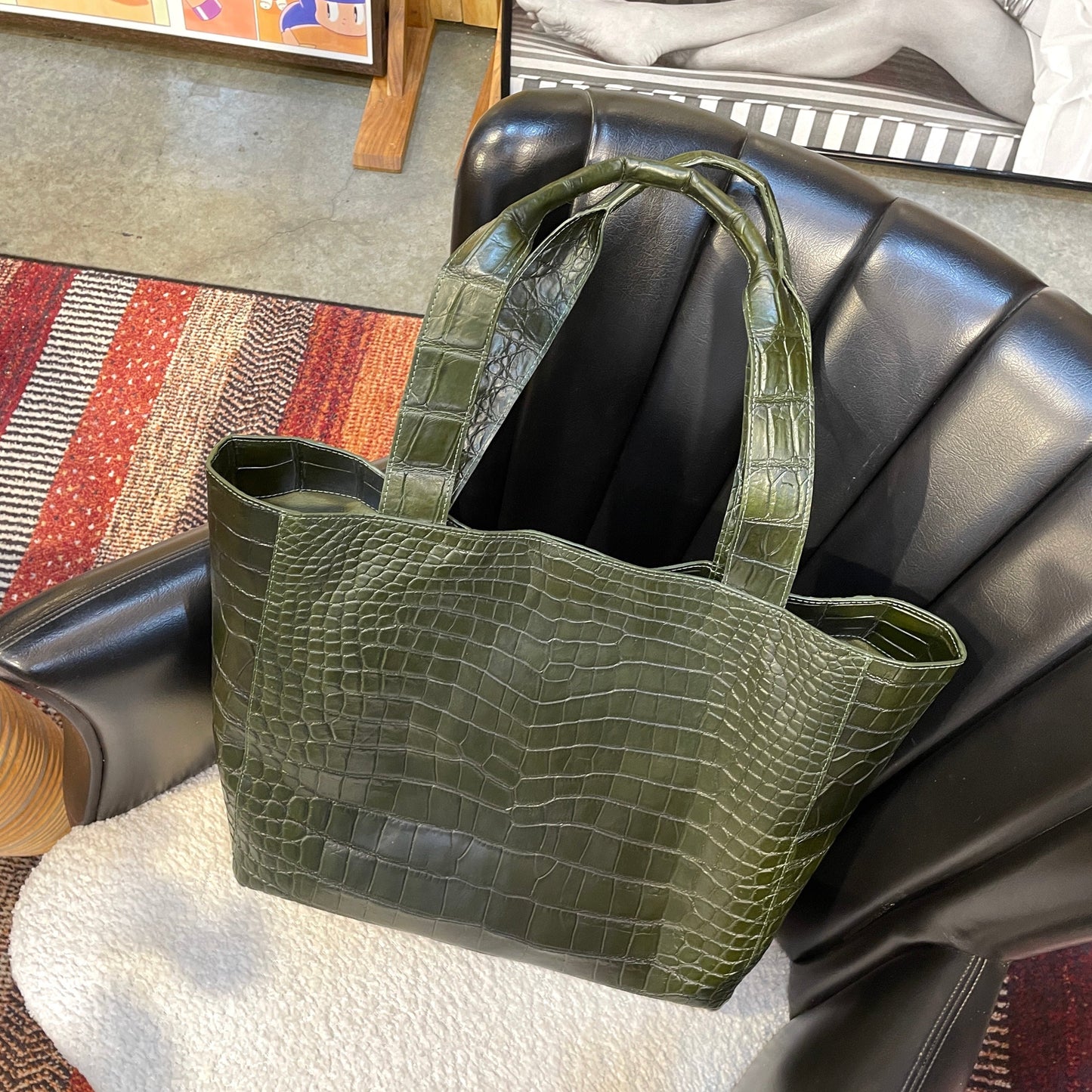 LENA L Tote Bag: Olive Green