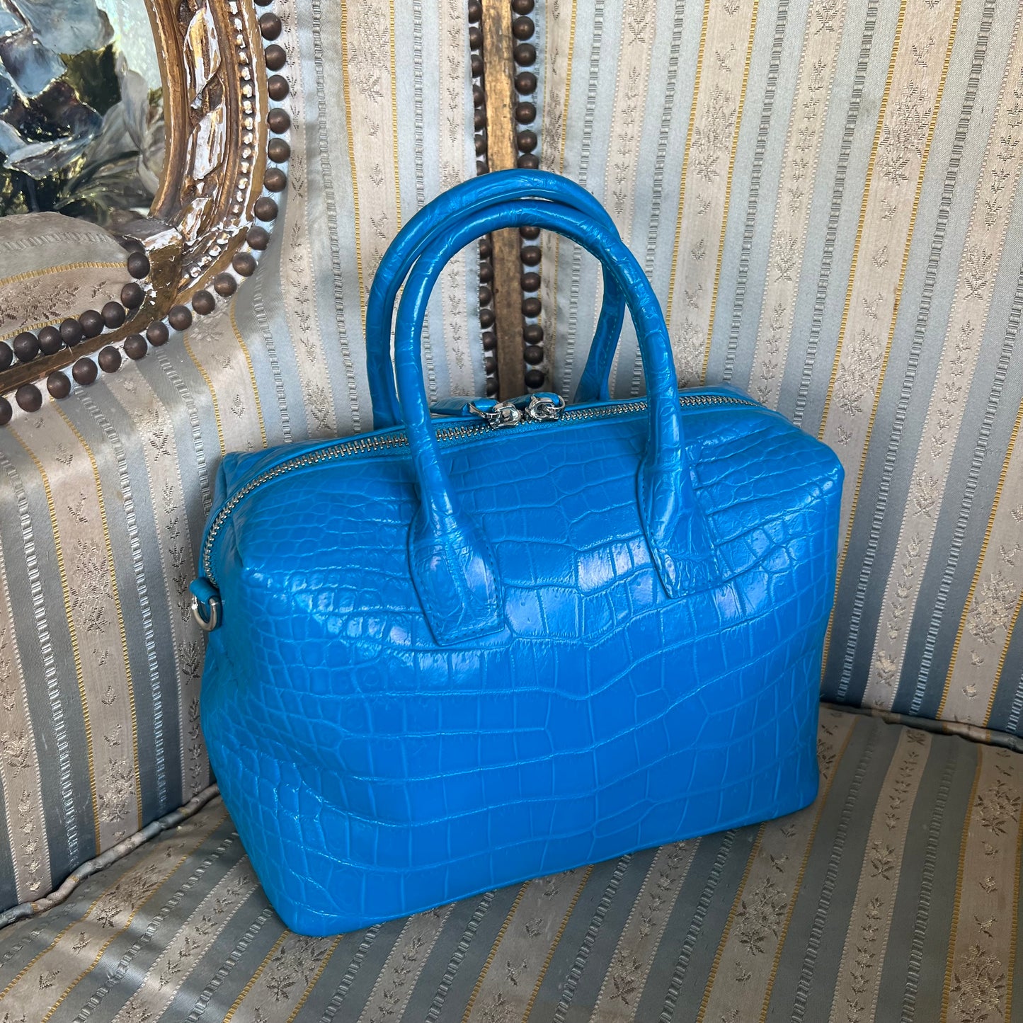 BOSTON 25 Top Handle Bag: Santorini Blue