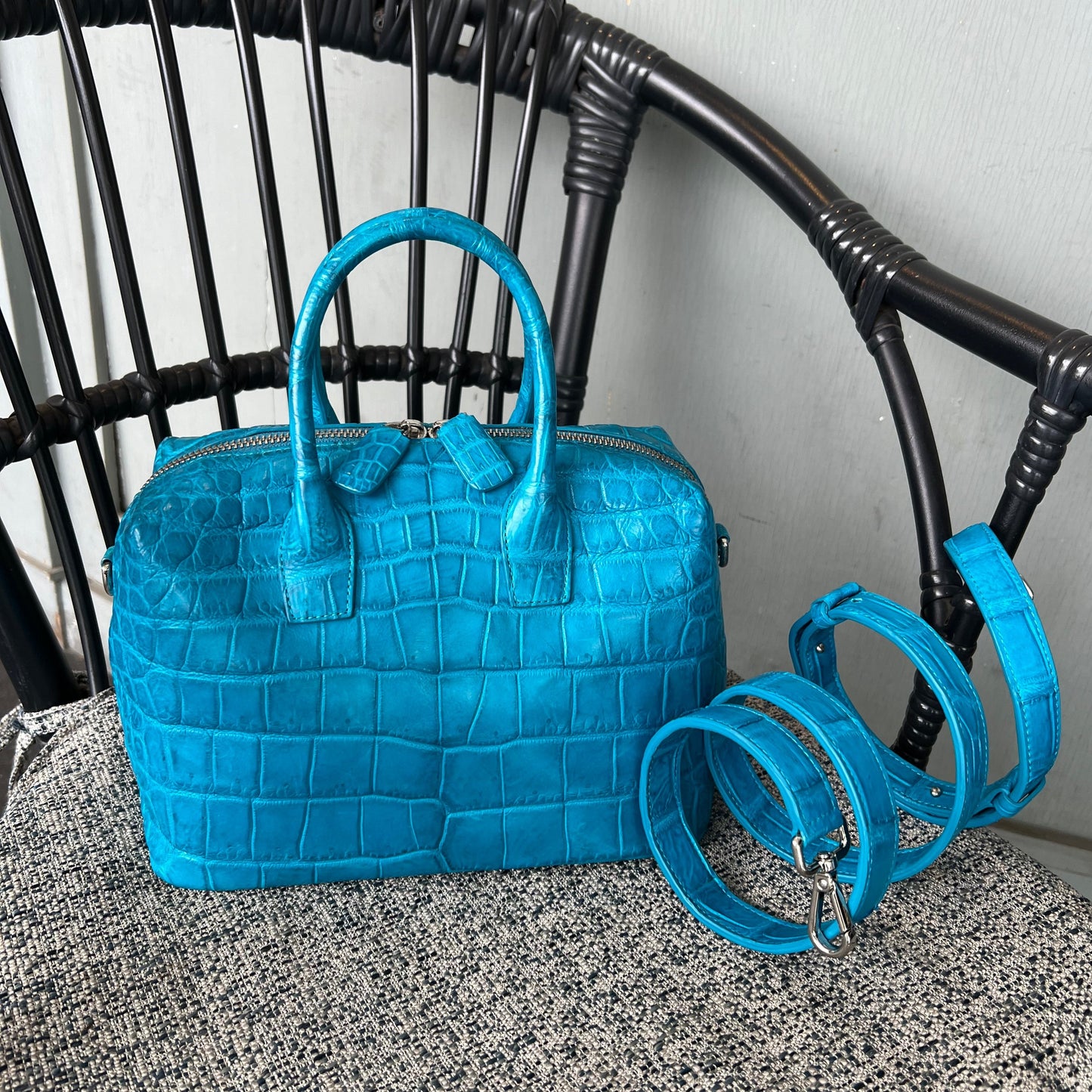 BOSTON 25 Top Handle Bag: Azure Blue