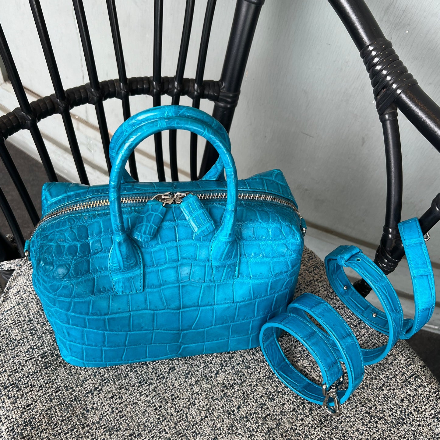 BOSTON 25 Top Handle Bag: Azure Blue