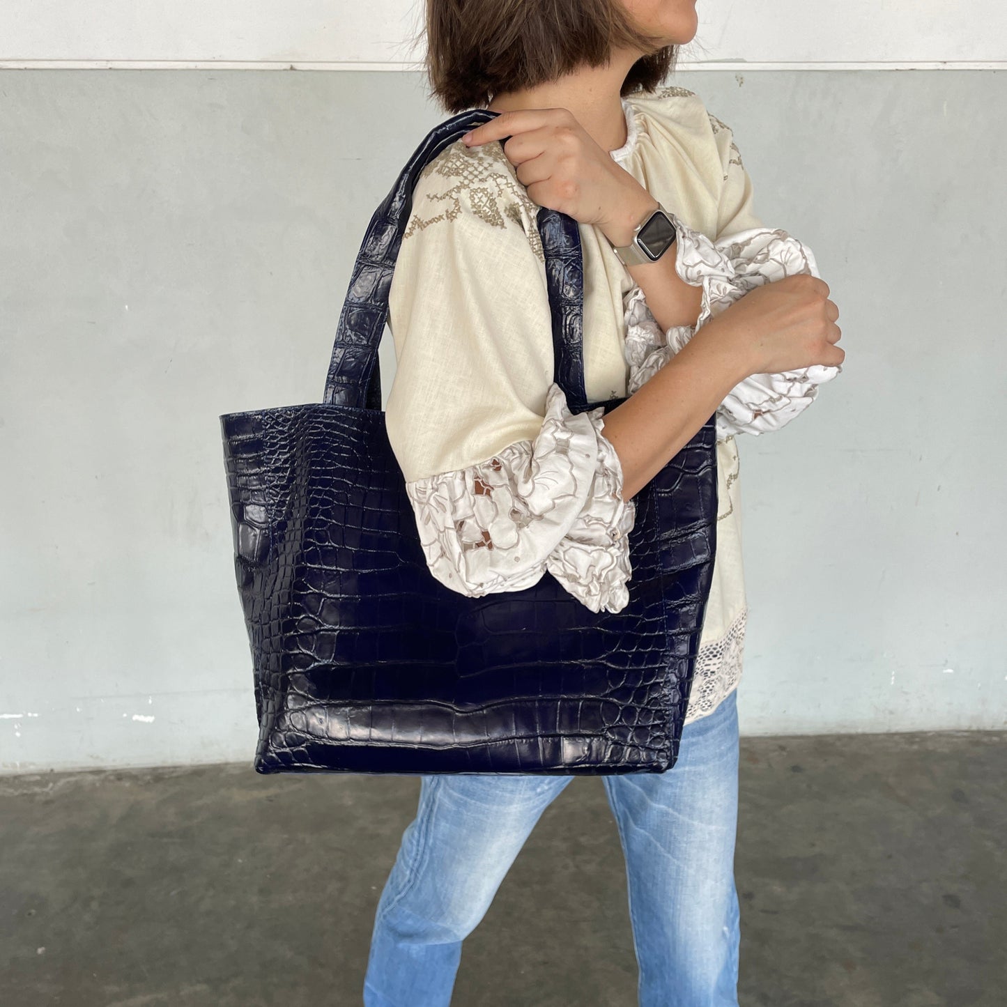 LENA L Tote Bag: Navy