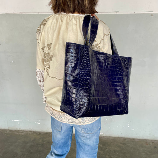 LENA L Tote Bag: Navy