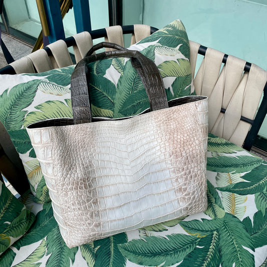 LENA M Tote Bag: Himalaya