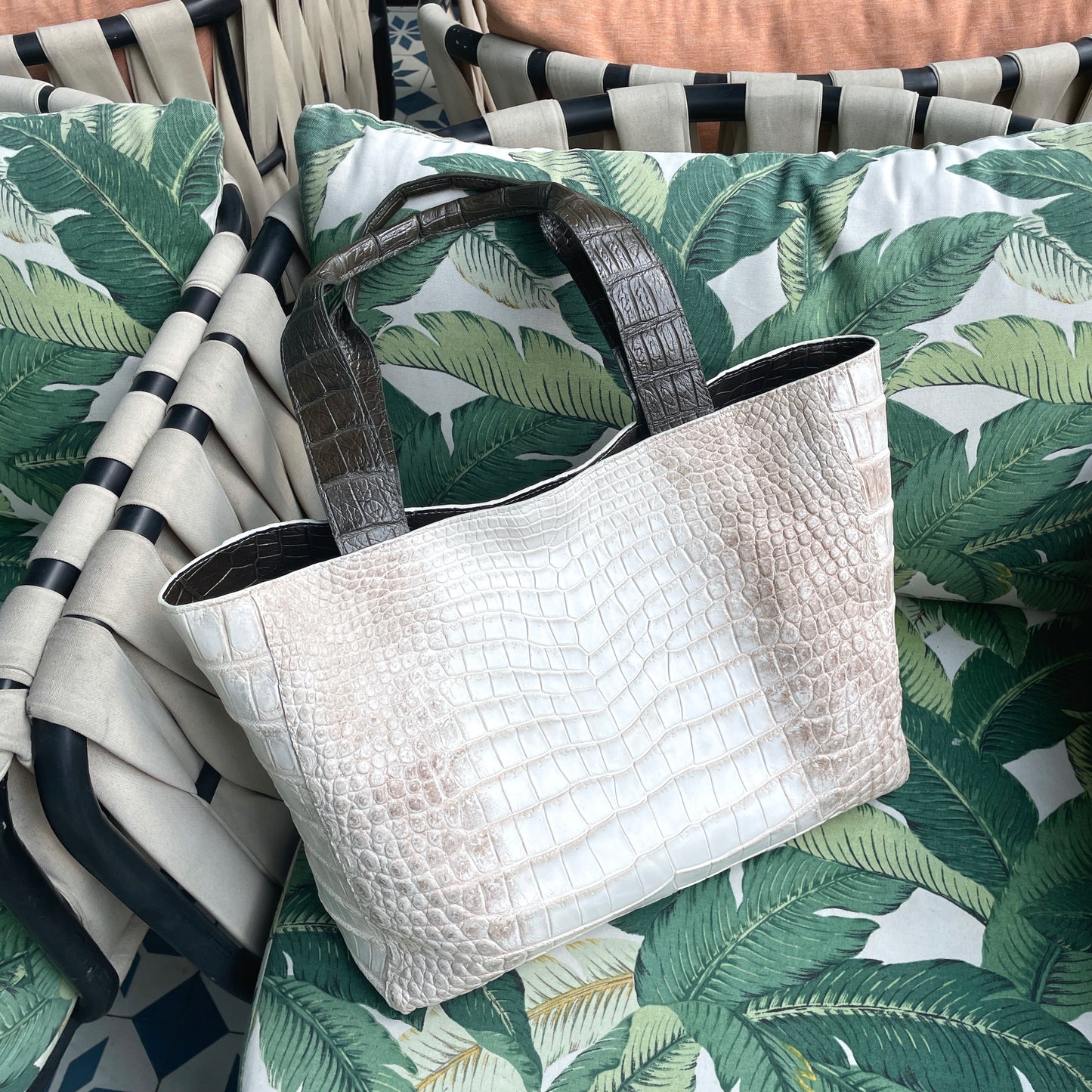 LENA M Tote Bag: Himalaya