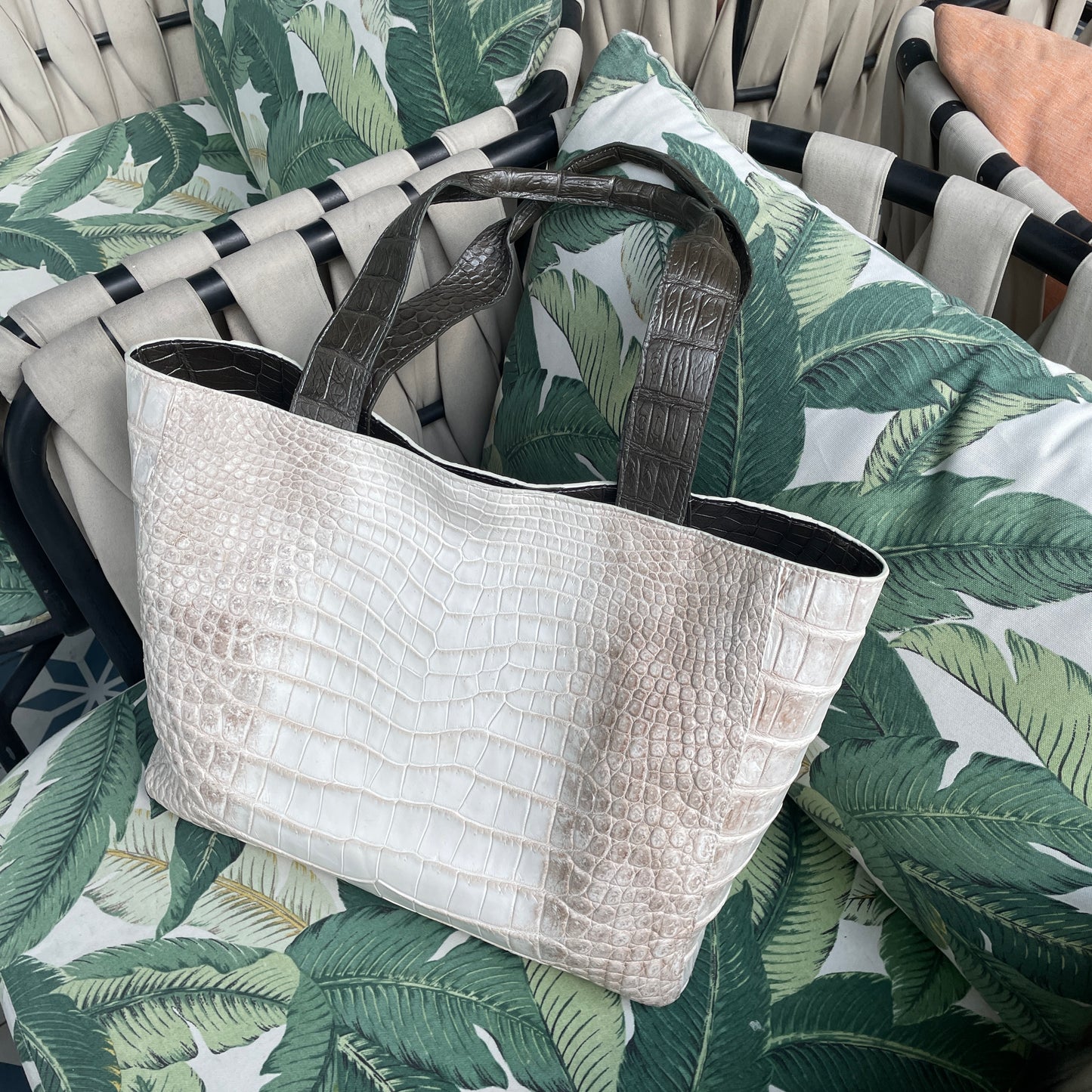 LENA M Tote Bag: Himalaya