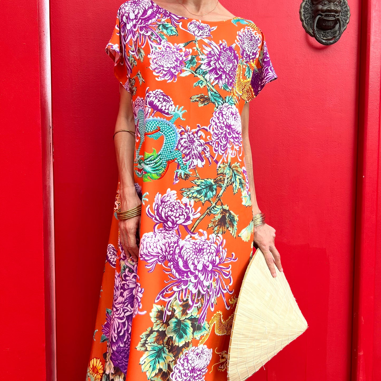 CHRYSANTHEMUM Boat-neck Maxi Dress: Orange