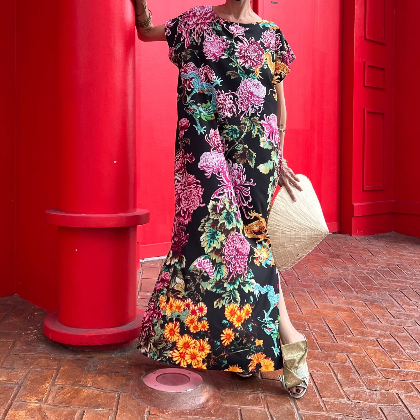 CHRYSANTHEMUM Boat-neck Maxi Dress: Orange