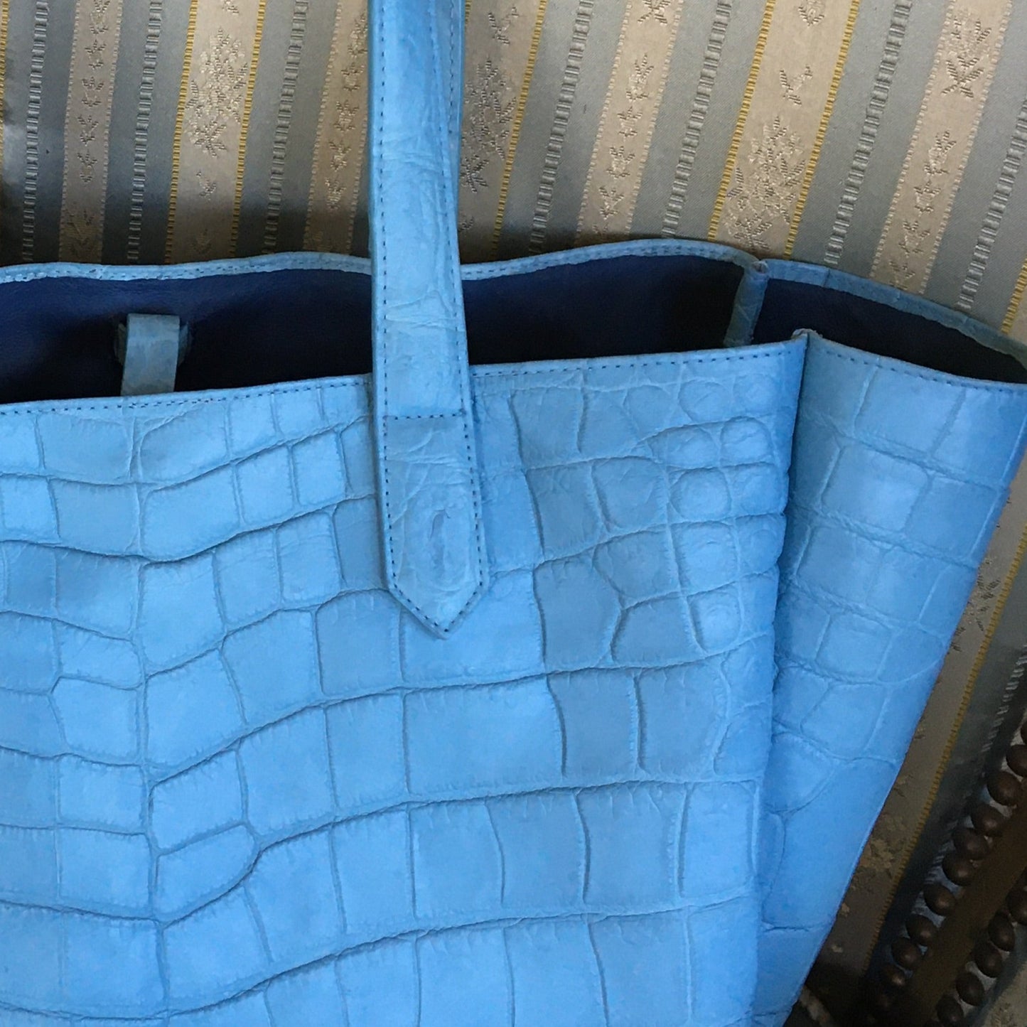 LILY Tote Bag: Argentina Blue