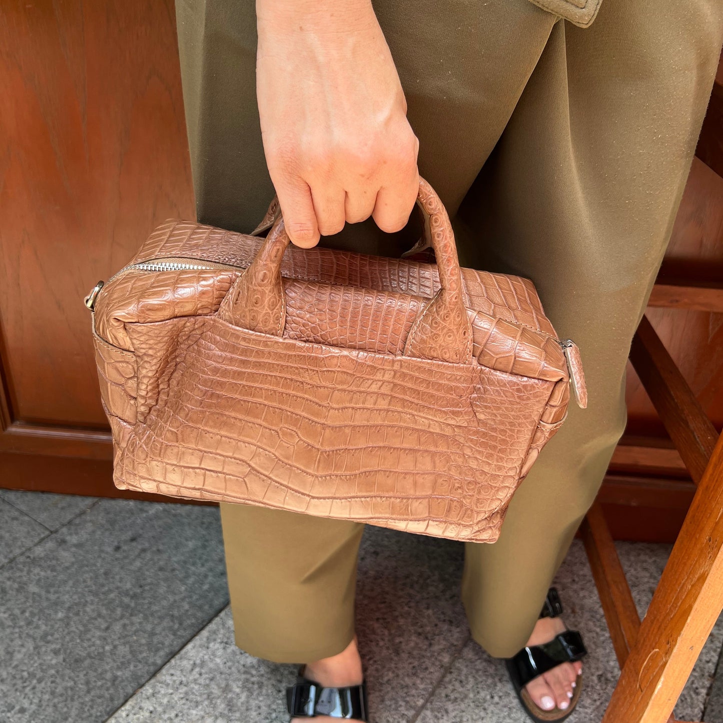 BREAD LOAF Top Handle Bag: Tuscan Tan