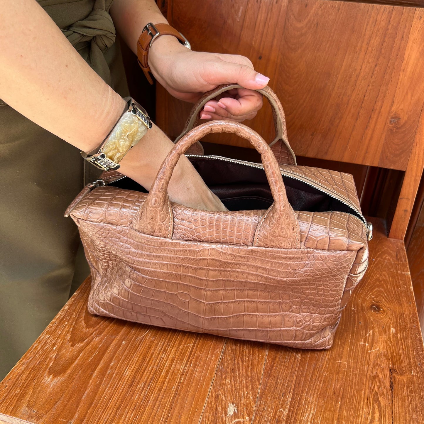 BREAD LOAF Top Handle Bag: Tuscan Tan