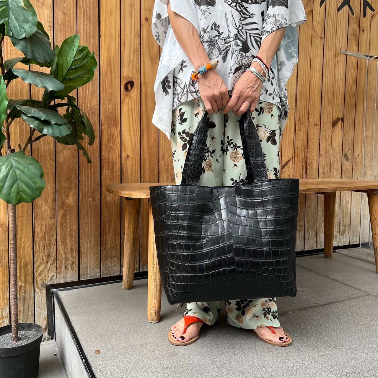 LENA L Tote Bag: Black