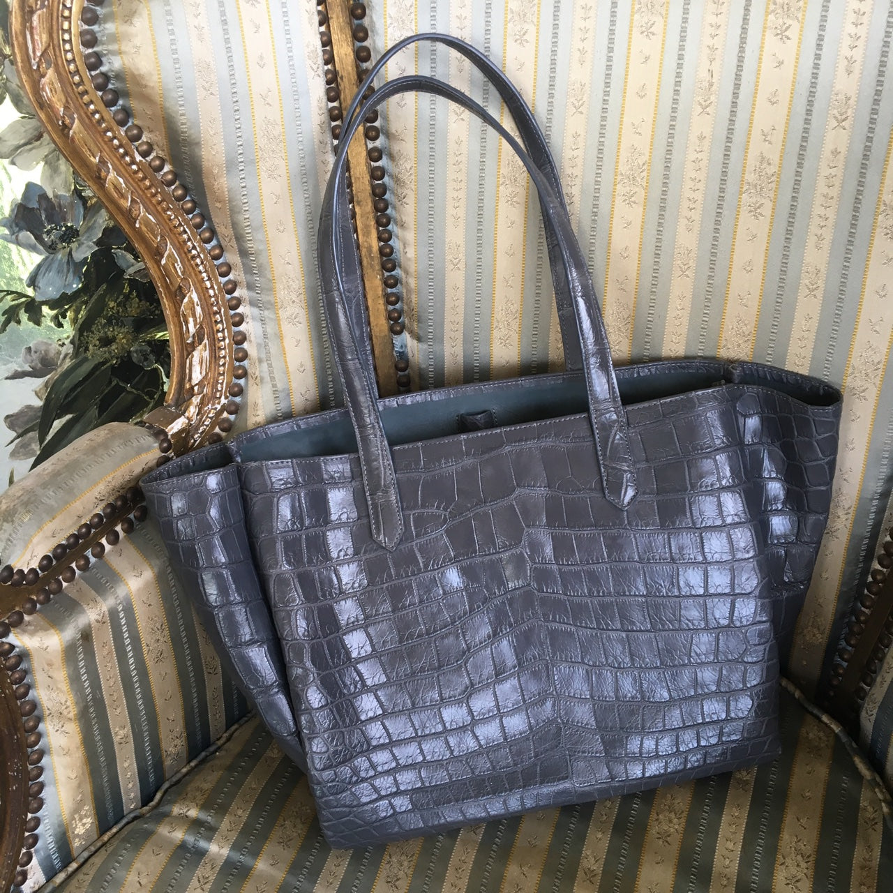 LILY Tote Bag: Smoke Gray